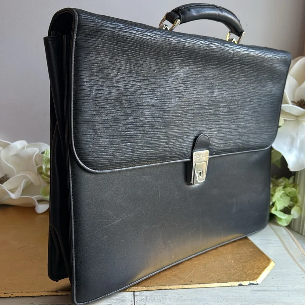 Bosca Leather Double Gusset Flapover Briefcase in Epi and Smooth Black Leather